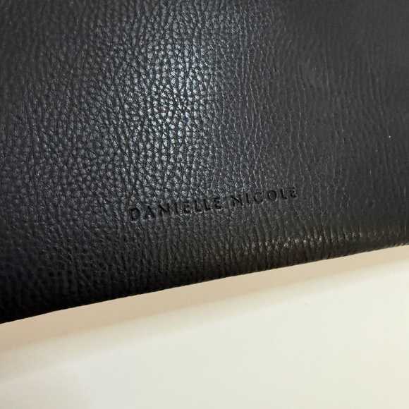 Danielle Nicole Harry Potter Hufflepuff Uniform Clutch Gold - Picture 4 of 8